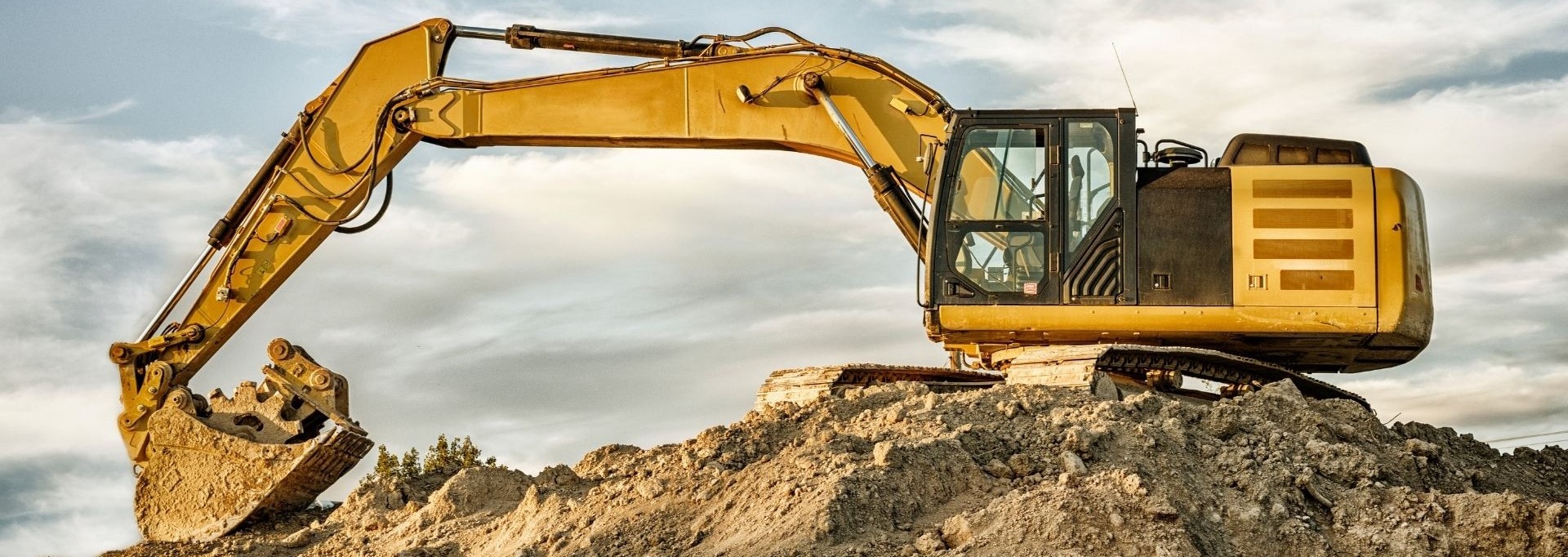 Machine de chantier surveillée par un logiciel de gestion de flotte avec GPS - geofencing